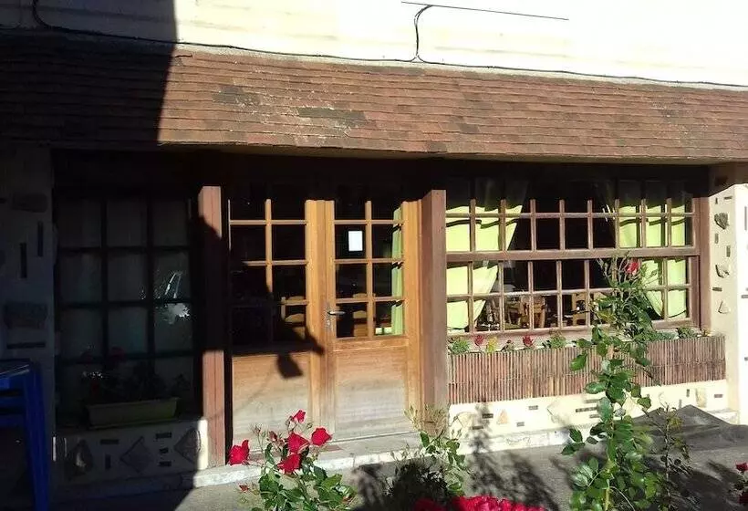 Hotelli Auberge Des Pilotis