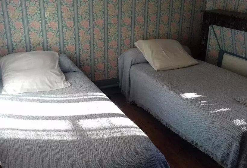 Hotelli Auberge Des Pilotis