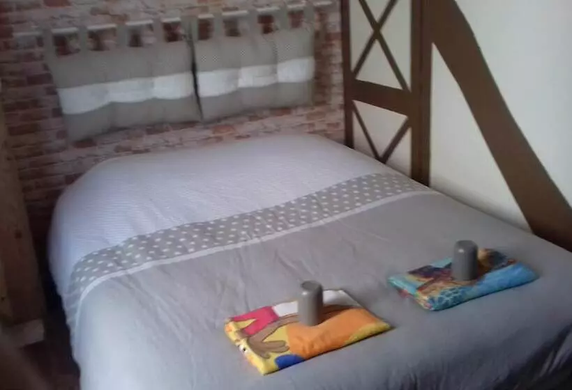 Hotelli Auberge Des Pilotis