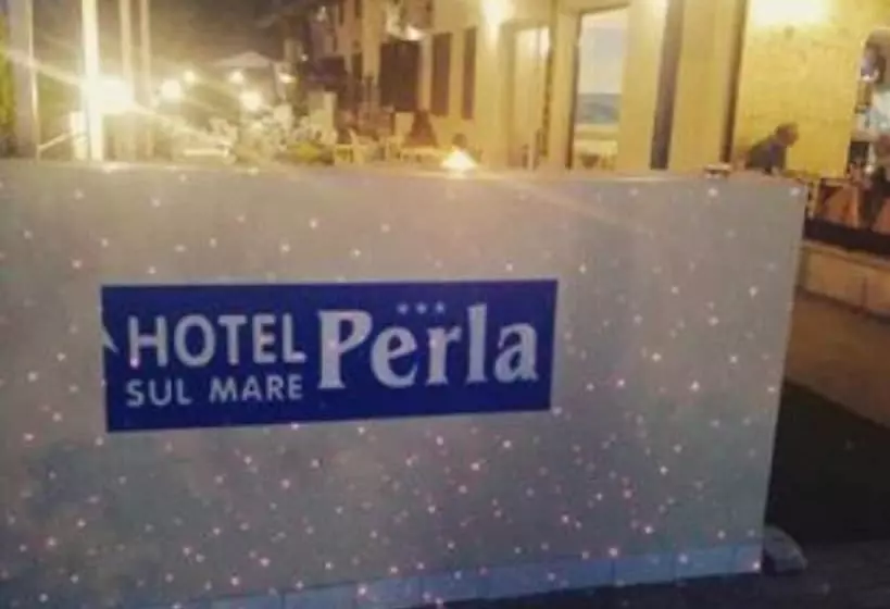 هتل Perla