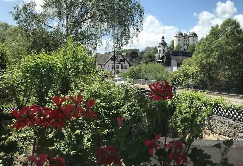 Hotelli Restaurant Gemünden