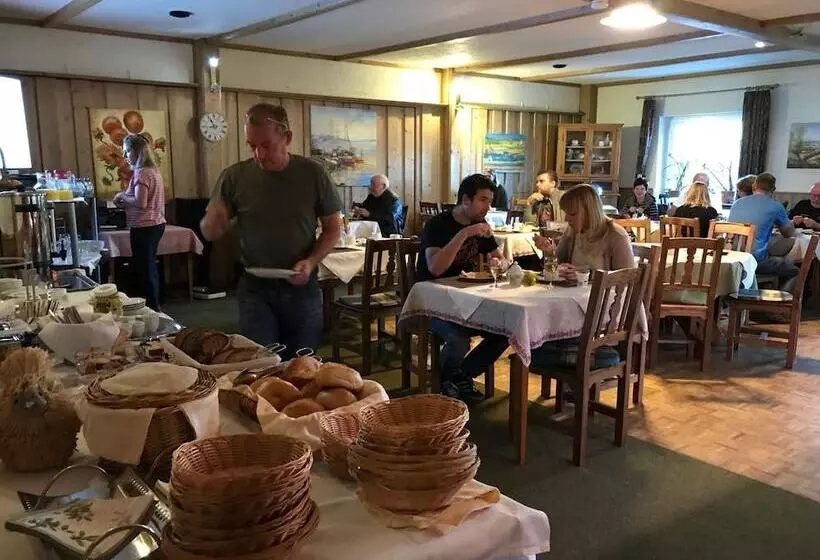 Hotelli Restaurant Gemünden