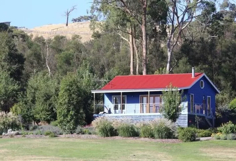 Outlook Hill Vineyard Cottages