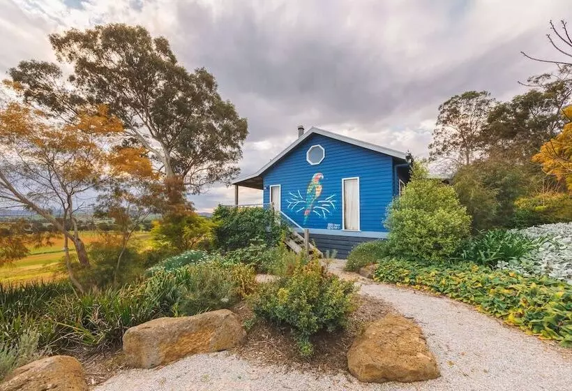 Outlook Hill Vineyard Cottages