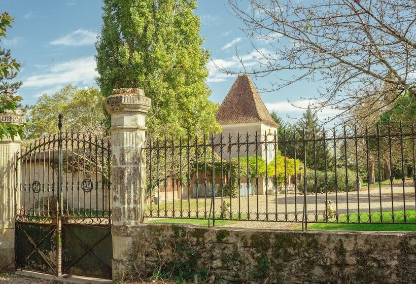 بنسيون Domaine Bessiere