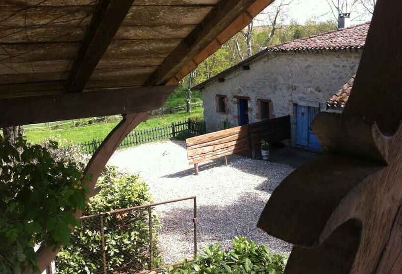 بنسيون Domaine Bessiere