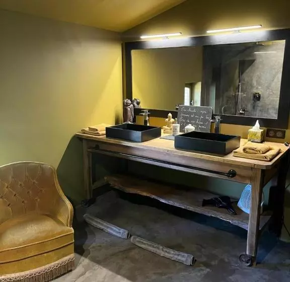 Majatalo Le Clos De Mara