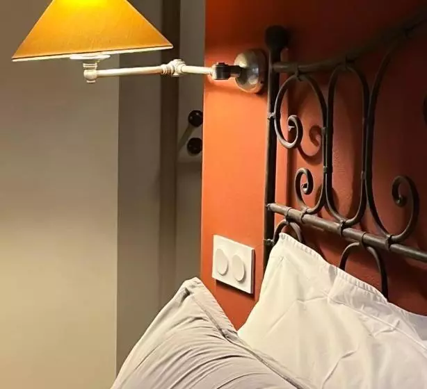 Majatalo Le Clos De Mara