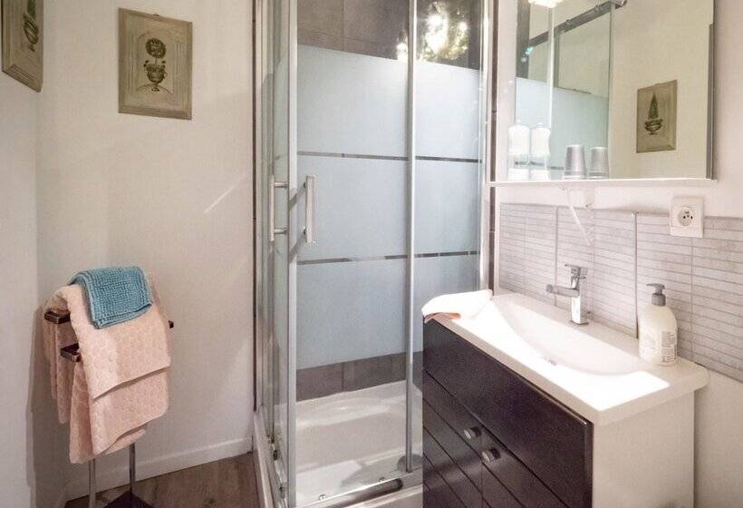 بنسيون Le Domaine Des Platanes