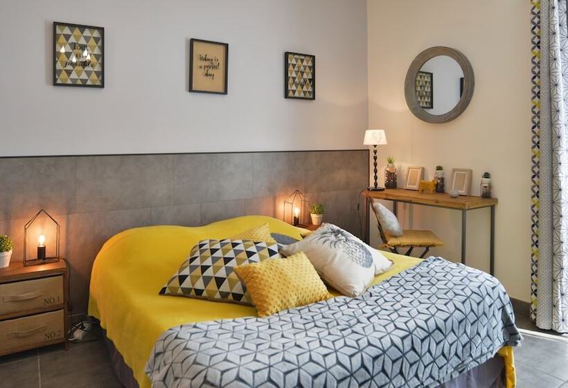 بنسيون Le Domaine Des Platanes