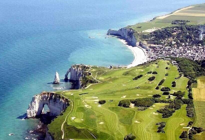 بنسيون Le Domaine Des Platanes