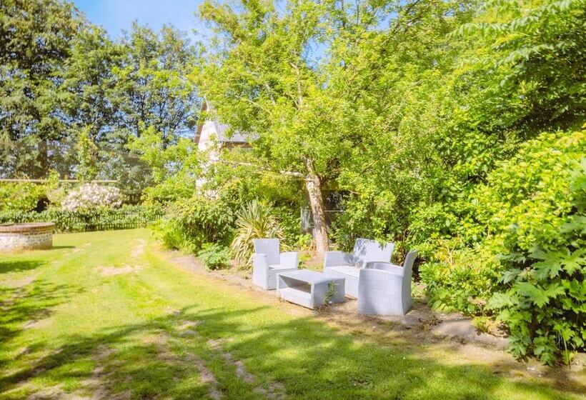 بنسيون Le Domaine Des Platanes