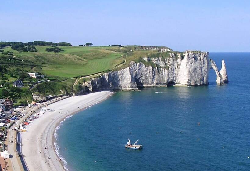 بنسيون Le Domaine Des Platanes