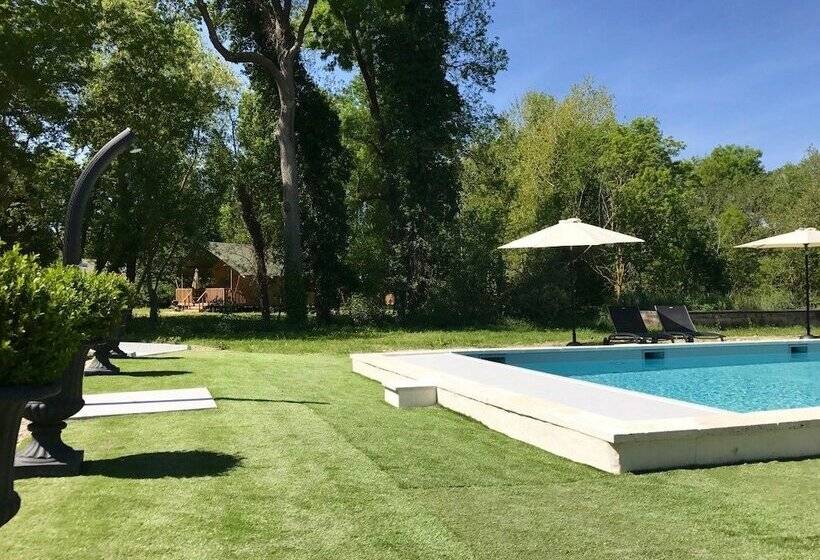 بنسيون Les Lodges Du Château