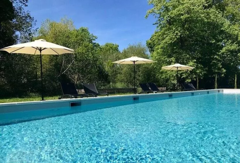 Majatalo Les Lodges Du Château