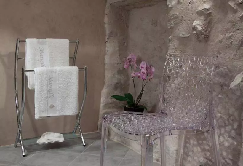 Majatalo Maison D Hôtes La Cour Des Lauriers