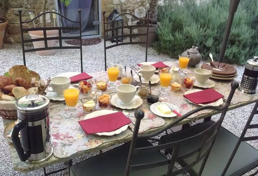 Majatalo Maison D Hôtes La Cour Des Lauriers