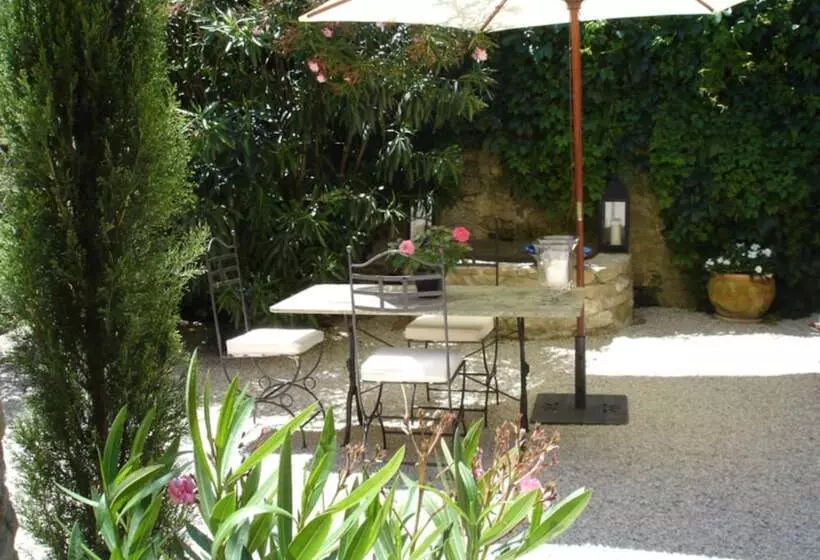 Majatalo Maison D Hôtes La Cour Des Lauriers