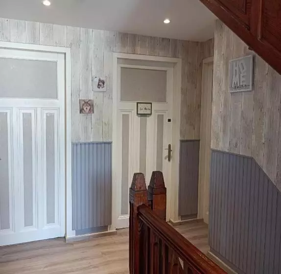 ペンション Monts Et Reves