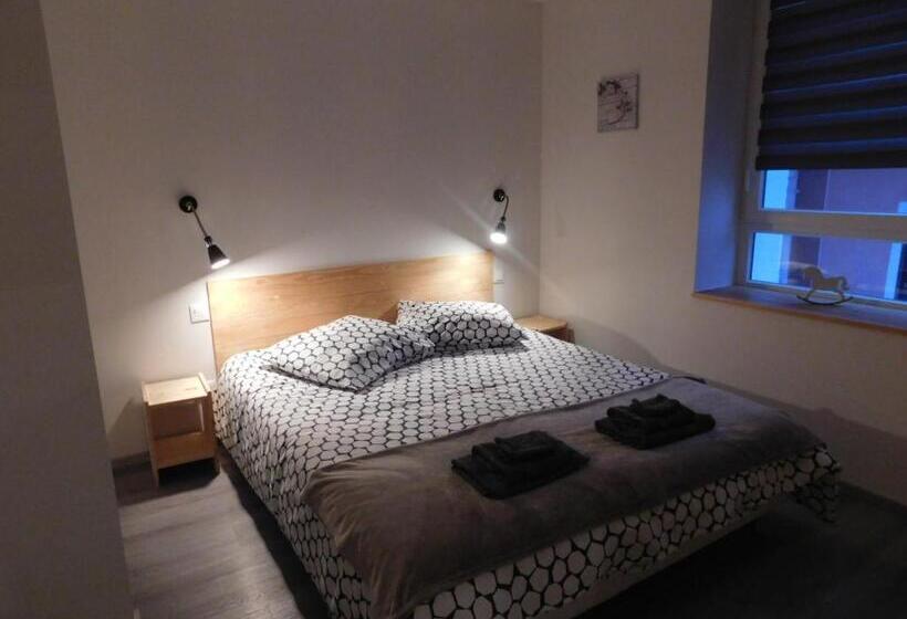 膳宿费 Monts Et Reves