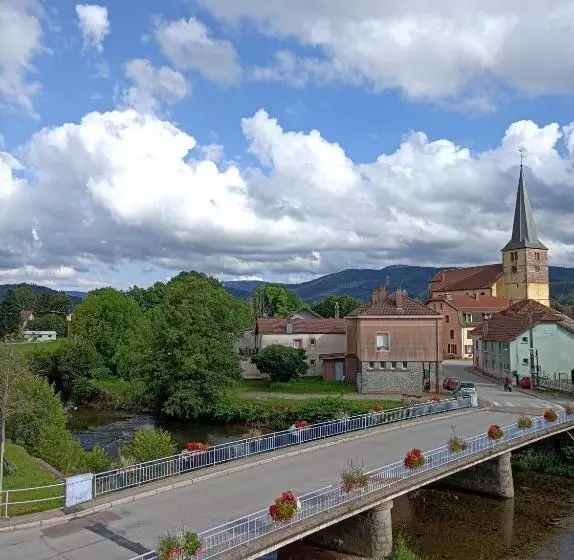 ペンション Monts Et Reves