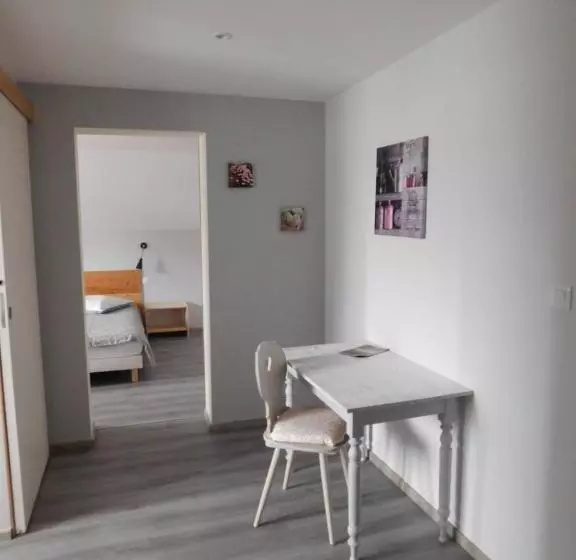 ペンション Monts Et Reves