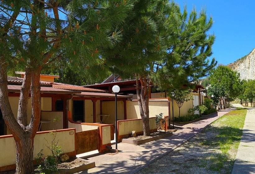 אתר נופש Eraclea Minoa Village