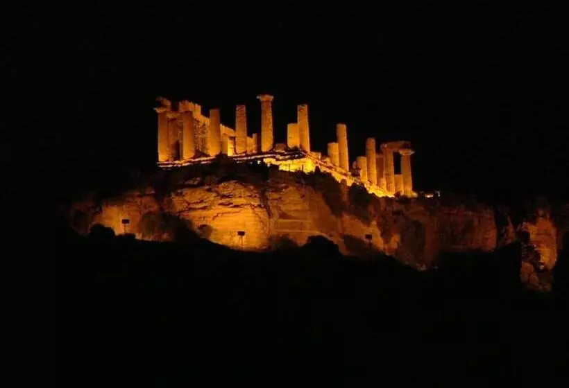 Lomakeskus Eraclea Minoa Village