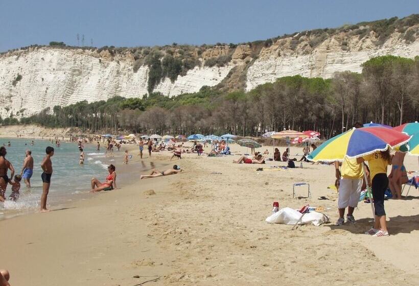 אתר נופש Eraclea Minoa Village