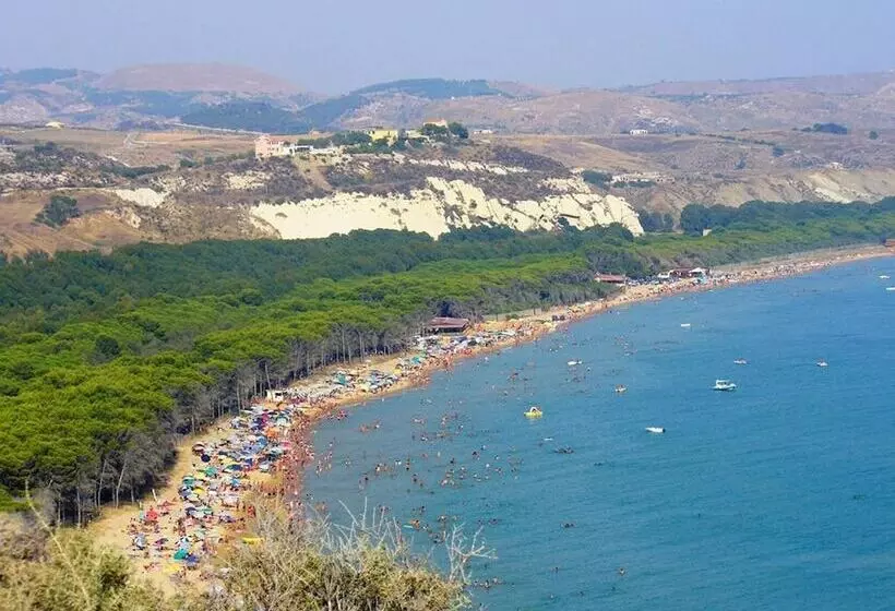 Lomakeskus Eraclea Minoa Village