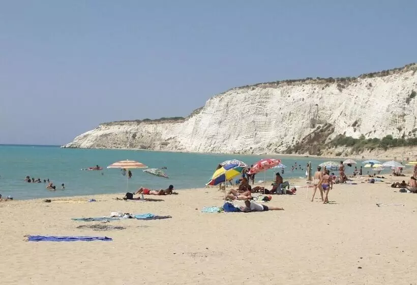 Lomakeskus Eraclea Minoa Village