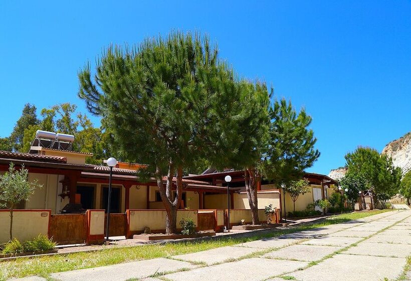 אתר נופש Eraclea Minoa Village