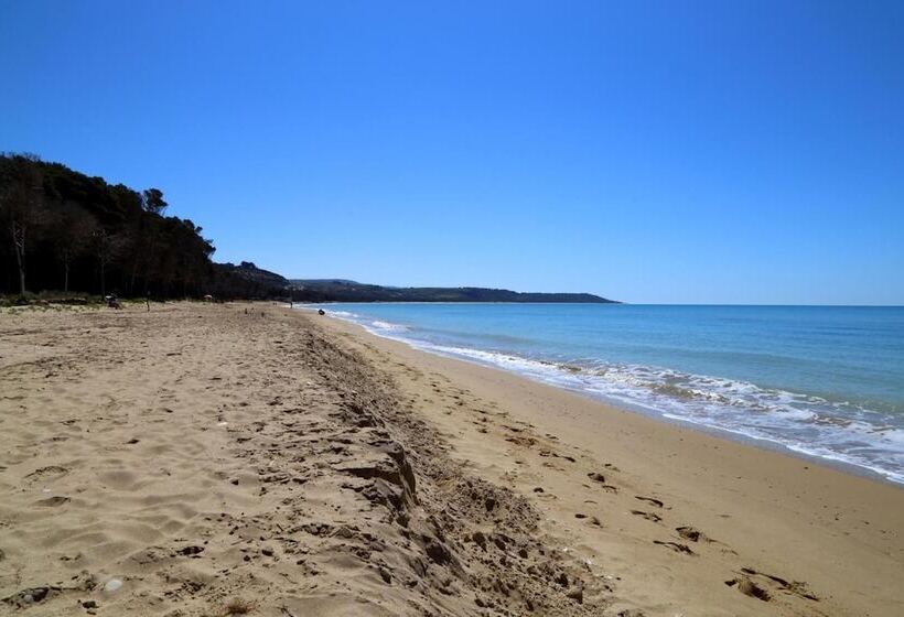 אתר נופש Eraclea Minoa Village