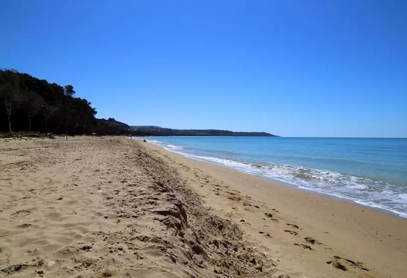 Lomakeskus Eraclea Minoa Village