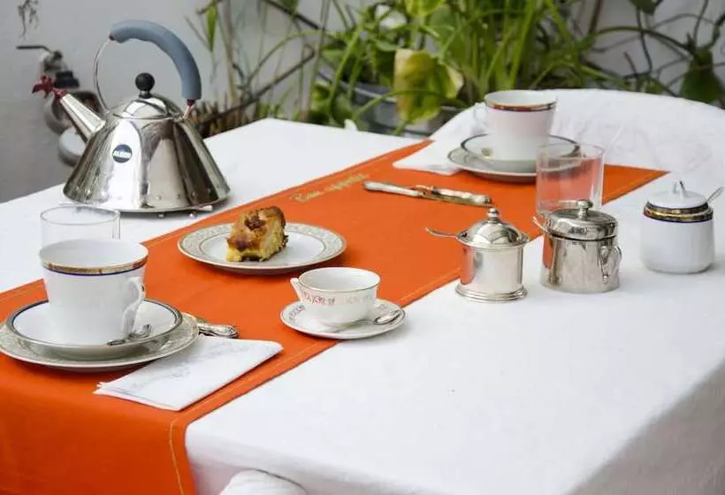 Aamiaismajoitus (B&B) Antica Casa Cristofori