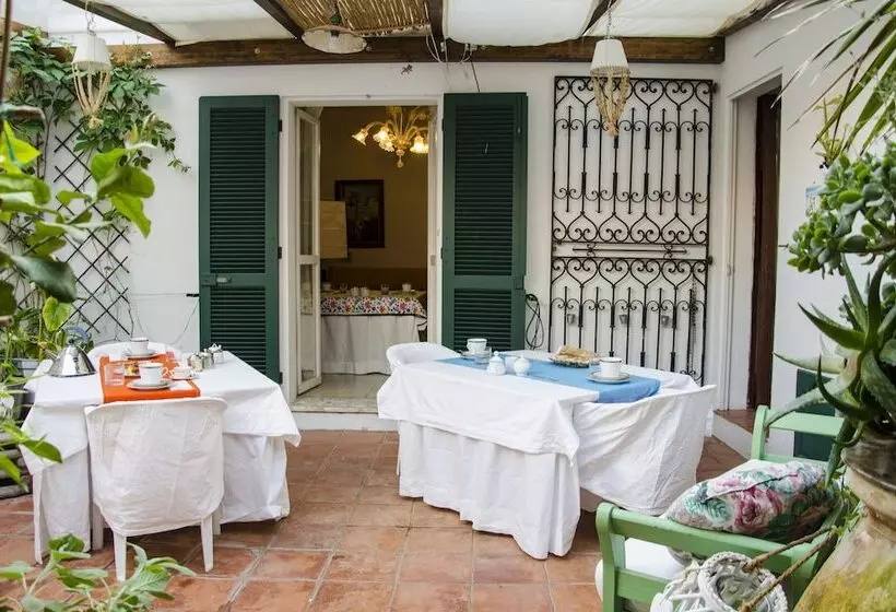 Aamiaismajoitus (B&B) Antica Casa Cristofori