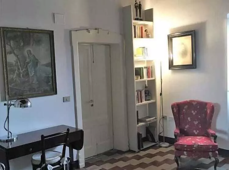 Aamiaismajoitus (B&B) Antica Casa Cristofori