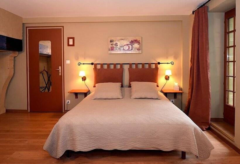 مبيت وإفطار La Correrie