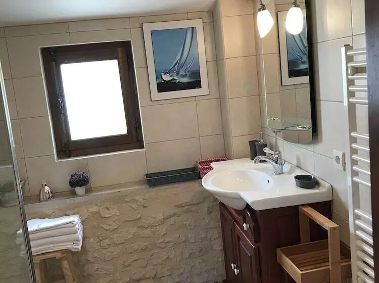 Aamiaismajoitus (B&B) L'escale De Mortagne