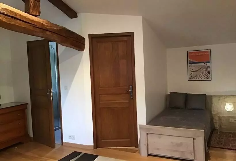 Aamiaismajoitus (B&B) L'escale De Mortagne