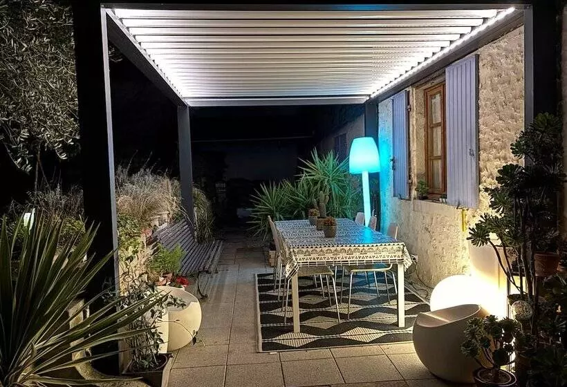 Aamiaismajoitus (B&B) L'escale De Mortagne