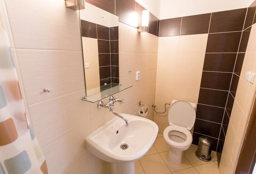 مبيت وإفطار Penzion Retro