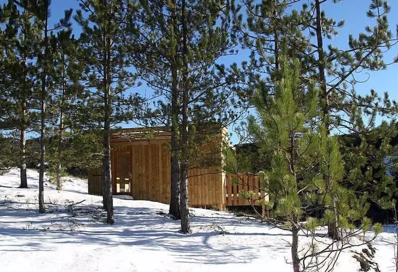 Bed and Breakfast Terre Des Baronnies. Cabanes