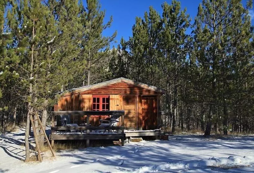 Bed and Breakfast Terre Des Baronnies. Cabanes