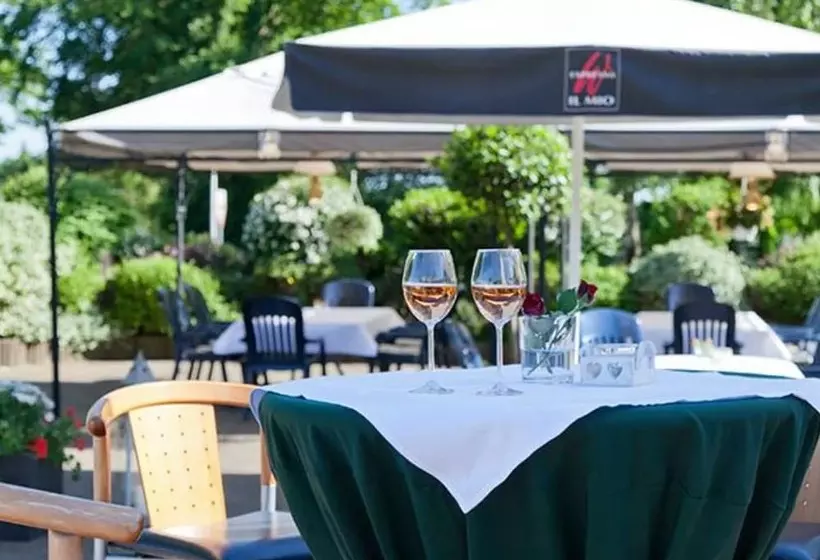 Hostelli Landgasthaus Hotel Zur Alten Linde