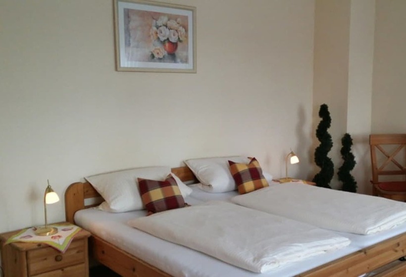 Хостел Landgasthaus Hotel Zur Alten Linde