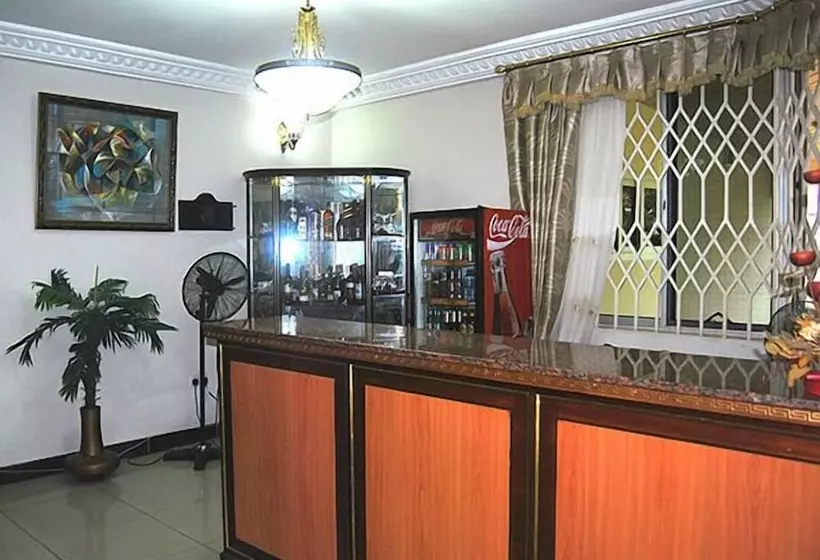 Hotelli Acacia Lodge, North Legon