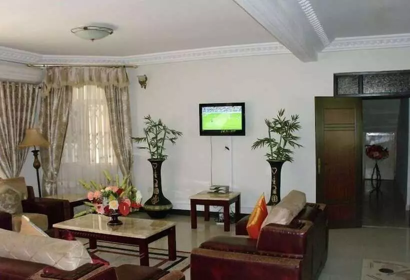 Hotelli Acacia Lodge, North Legon