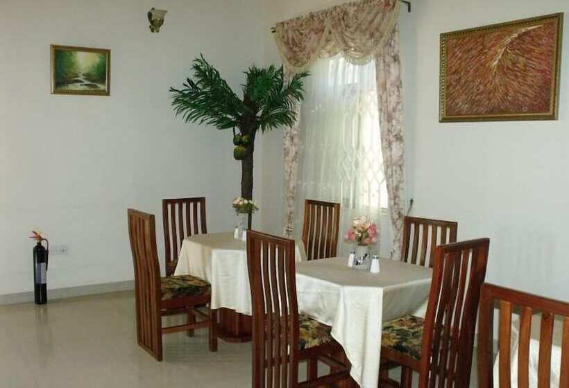 酒店 Acacia Lodge, North Legon