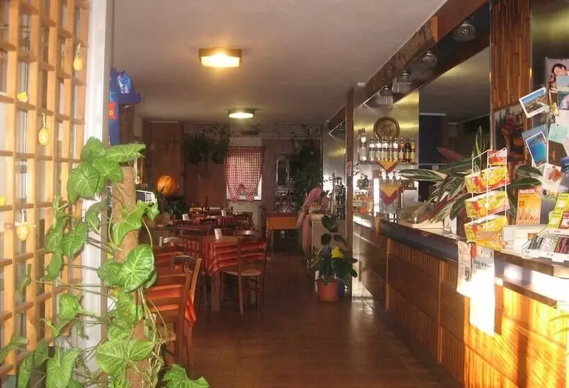 ホテル Albergo Rifugio Monte Cucco